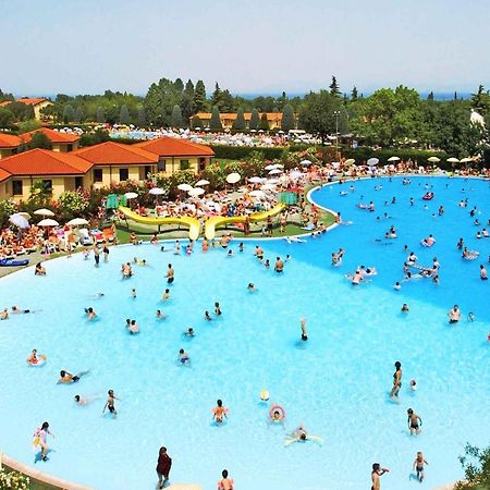 Апартаменти Camping Bella Italia In Peschiera Del Garda - Gardasee Екстер'єр фото