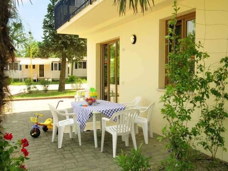 Апартаменти Camping Bella Italia In Peschiera Del Garda - Gardasee Екстер'єр фото