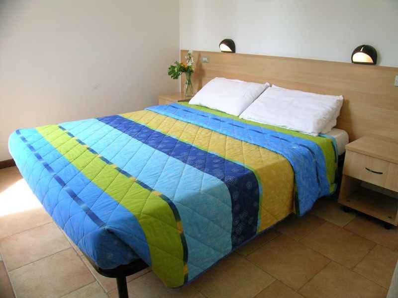 Camping Bella Italia In Peschiera Del Garda - Gardasee Екстер'єр фото